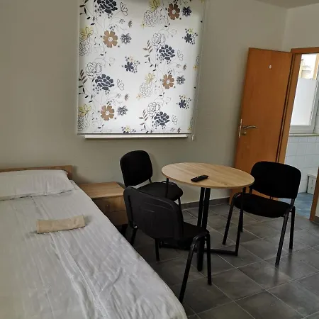 Pension Jasmin 2* Tamm